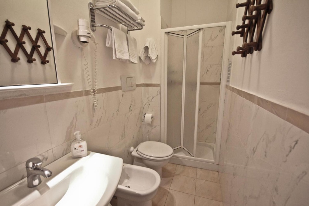 Room image 5